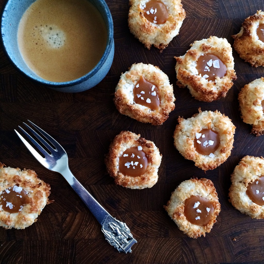 Coconut cakes with caramel